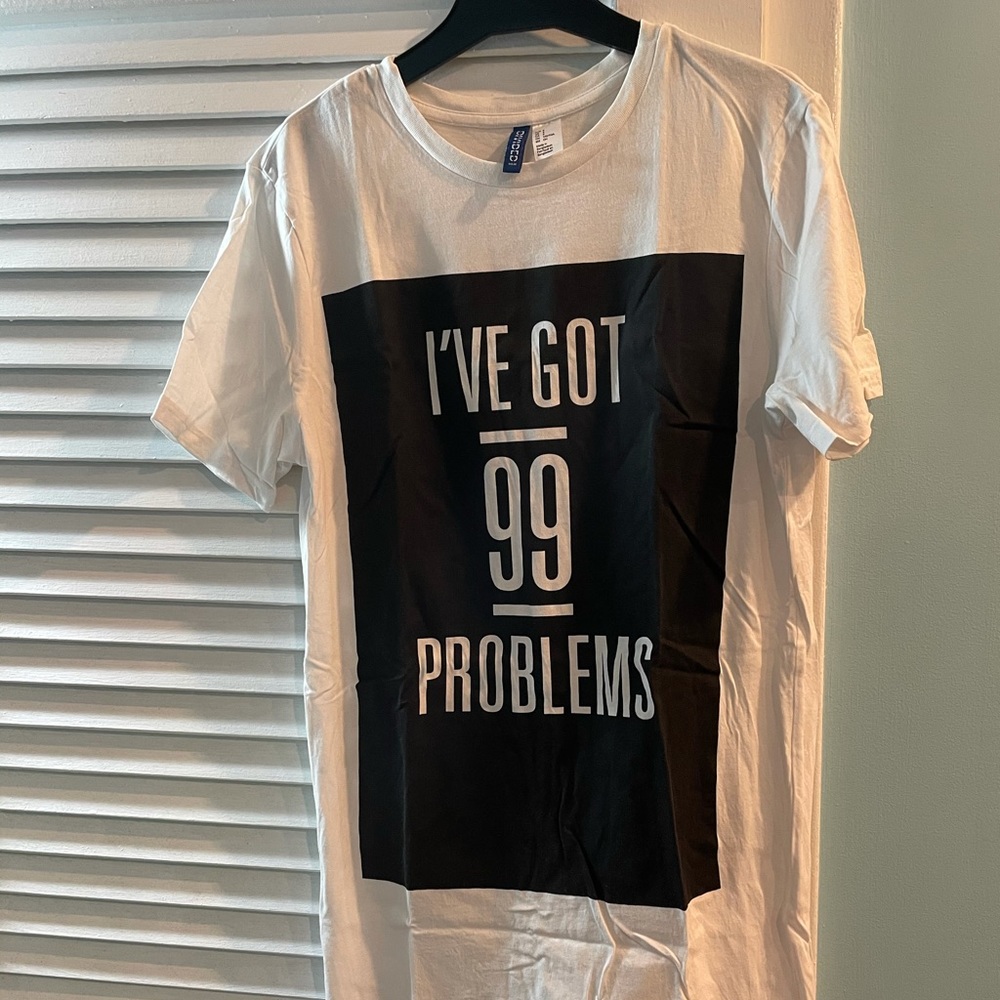 Men’s H&M logo t shirt